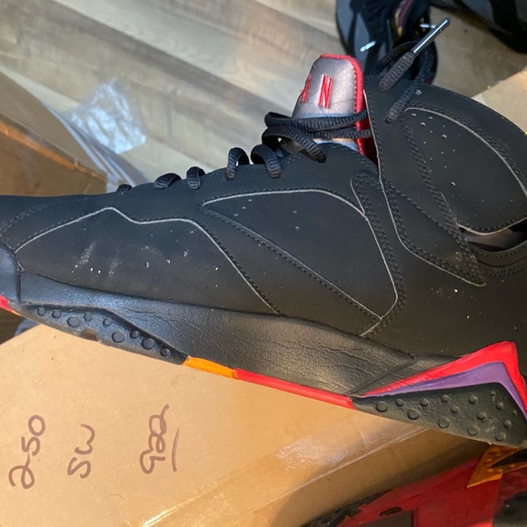 Retro 7’s Raptors - Picture 2 of 7